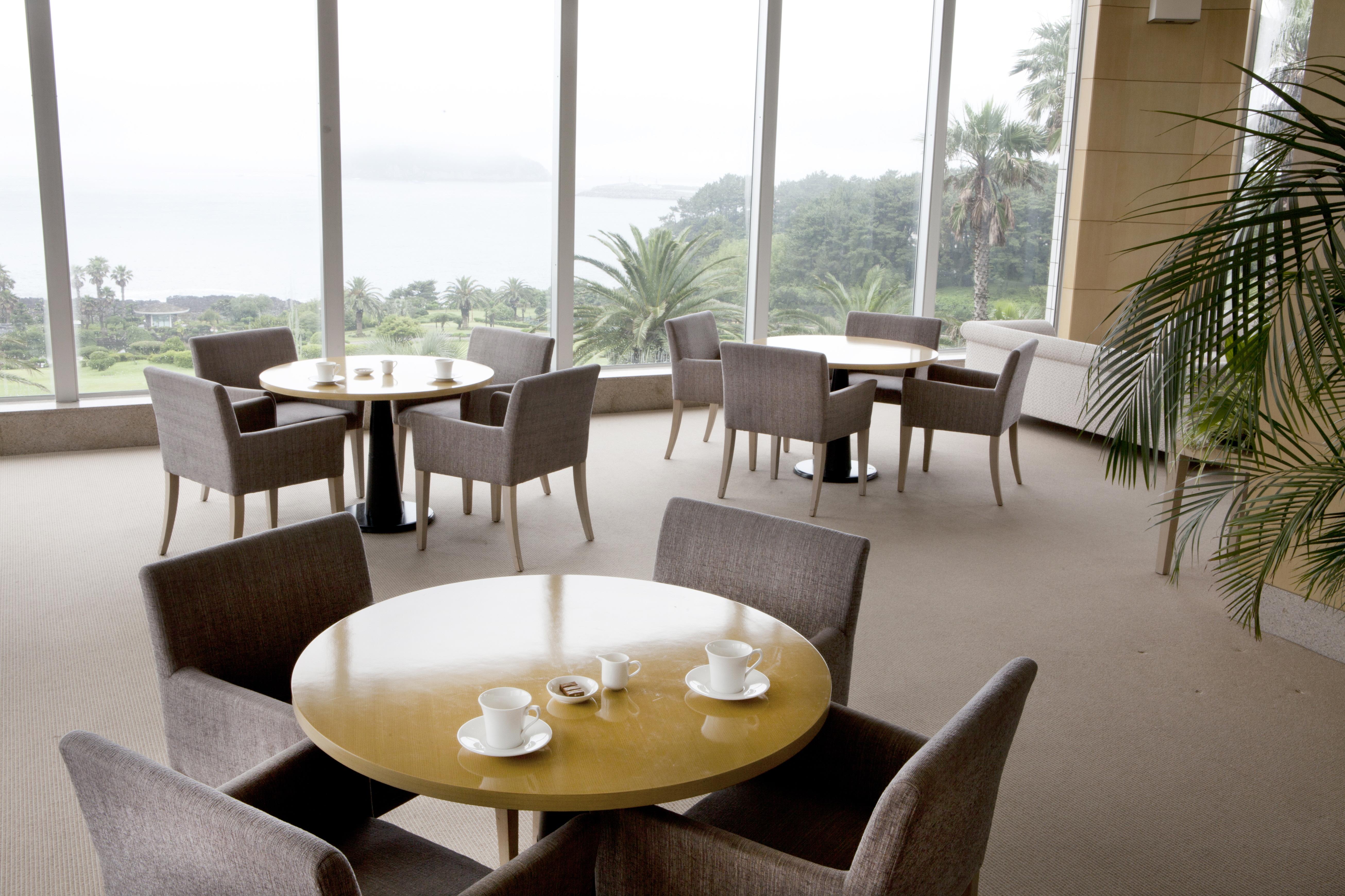 Seogwipo Kal Hotel Exterior photo Club Lounge at Changi Airport