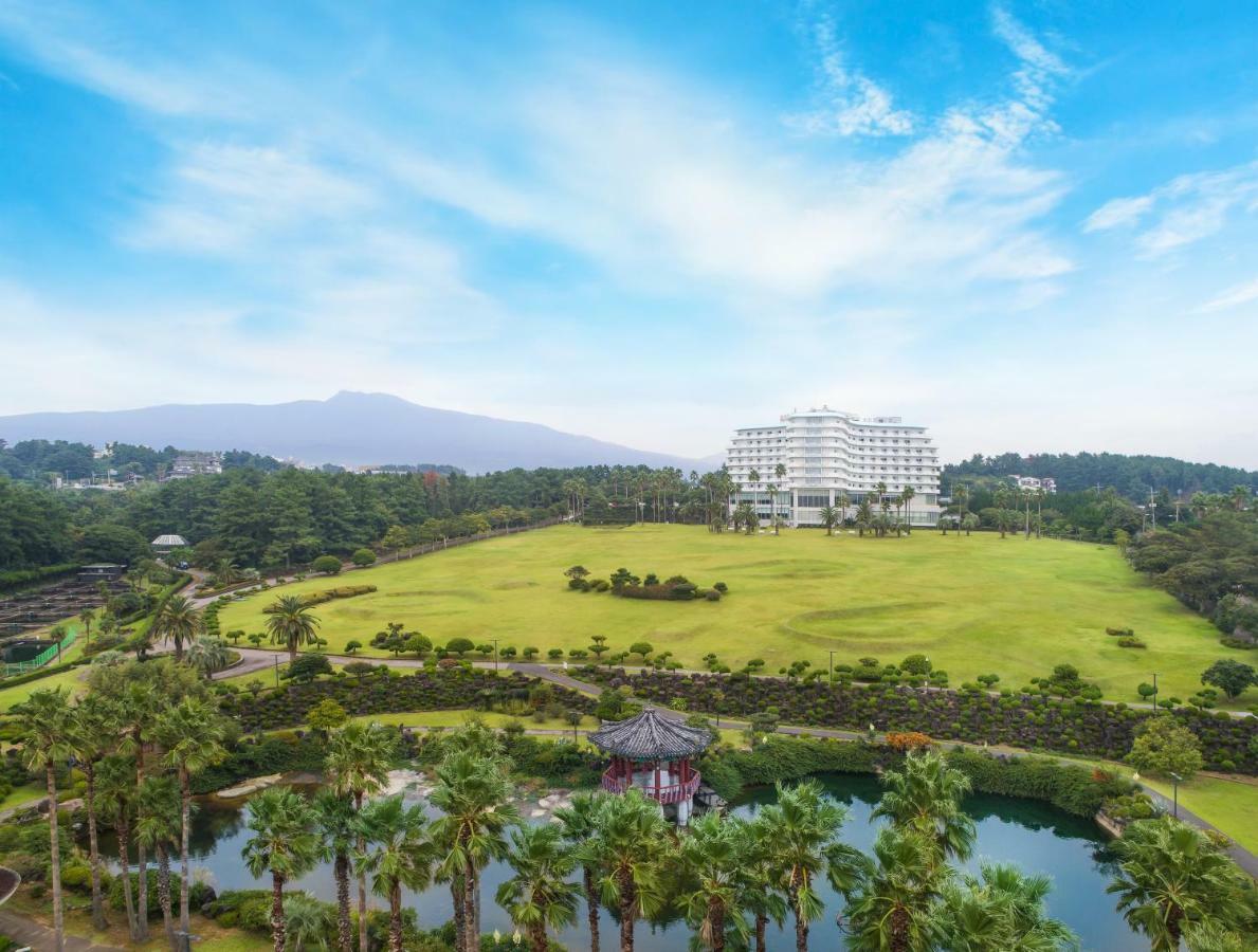 Seogwipo Kal Hotel Exterior photo View of the campus